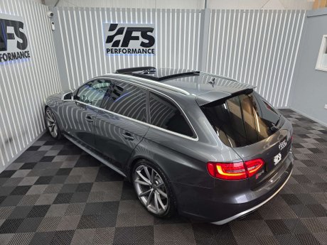Audi RS4 4.2 FSI V8 Estate 5dr Petrol S Tronic quattro Euro 5 (450 ps) 17