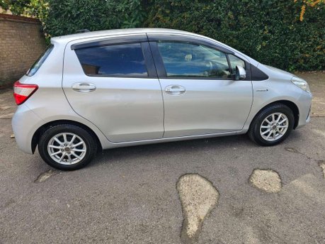 Toyota Yaris 1.5 VVT-h Icon Tech E-CVT Euro 6 (s/s) 5dr 50