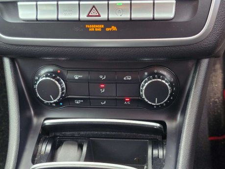 Mercedes-Benz GLA 1.6 GLA180 GPF Urban Edition SUV 5dr Petrol 7G-DCT Euro 6 (s/s) (122 ps) 37