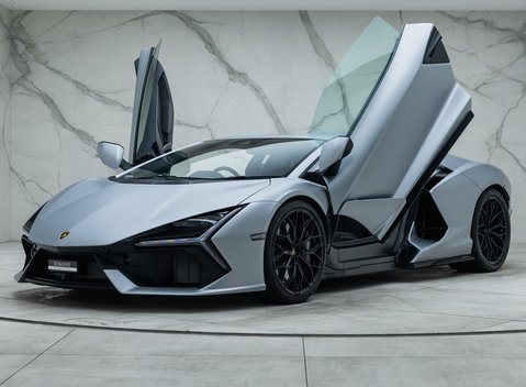 Lamborghini Revuelto 5