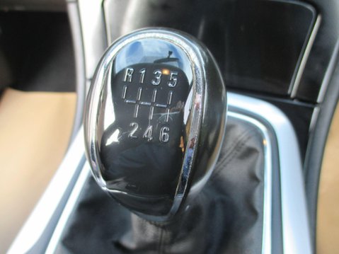 Vauxhall Insignia 1.8 16V SRi Euro 5 5dr 22