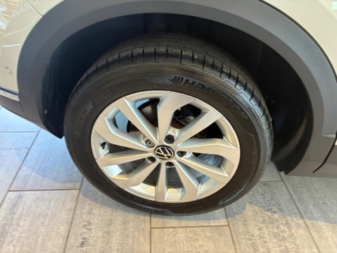 Volkswagen T-Roc 1.5 TSI Style DSG Euro 6 (s/s) 5dr 11
