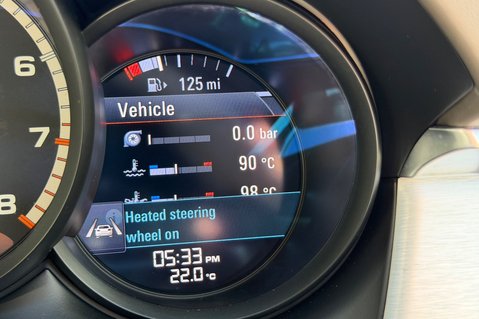 Porsche Macan TURBO PDK - HUGE SPEC - PAN ROOF - BOSE - CARPLAY 53