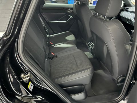 Audi Q3 1.5 TFSI CoD 35 S line Euro 6 (s/s) 5dr 36
