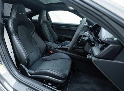 Porsche 911 Carrera GTS (992) 14