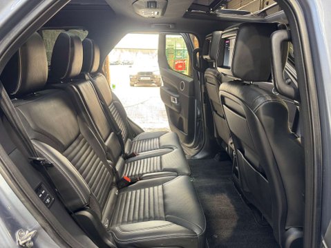 Land Rover Discovery 3.0 Discovery Luxury HSE TD6 Auto 4WD 5dr 67