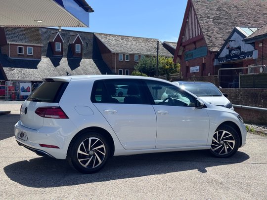 Volkswagen Golf MATCH EDITION TSI 
