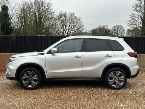 Suzuki Vitara SZ-T MHEV 6