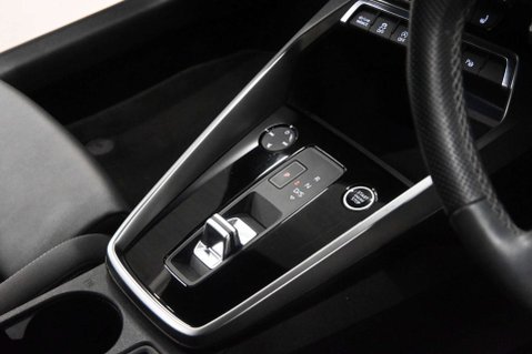 Audi A3 1.5 A3 Sportback 35 TFSI MHEV S Line Semi-Auto 5dr 55