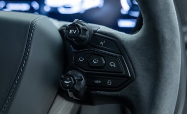 Lamborghini Revuelto 17