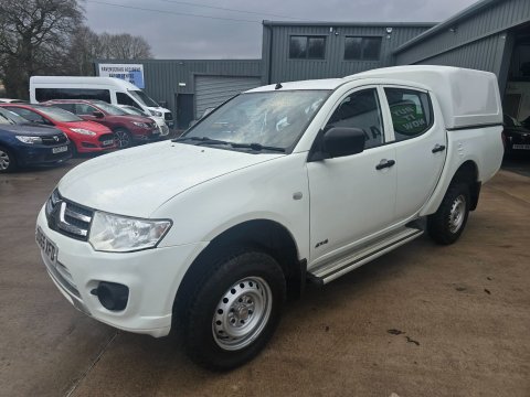 Mitsubishi L200 DI-D 4X4 4LIFE LB DCB 3