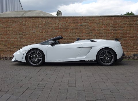 Lamborghini Gallardo LP 570-4 Performante Spyder 10