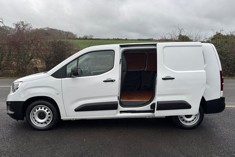 Vauxhall Combo L2H1 2300 Dynamic Panel Van 8