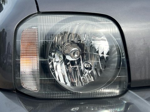 Suzuki Jimny SZ4 13
