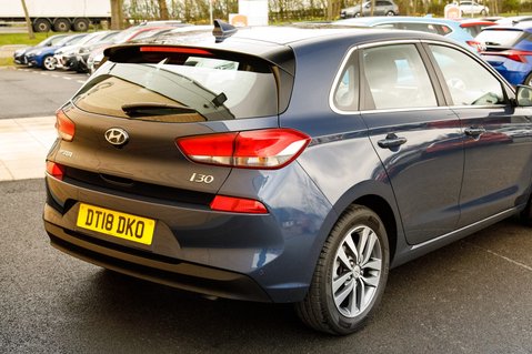 Hyundai i30 CRDI SE NAV 8