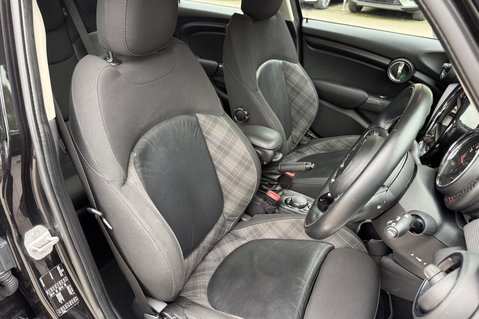 Mini Hatch COOPER D - £20 ROAD TAX - MEDIA XL -LED HEADLIGHTS -HIGH SPEC - NEW MOT 15