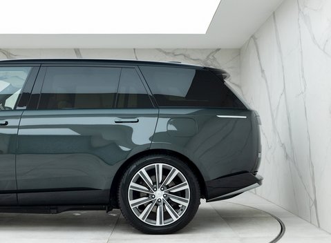 Land Rover Range Rover P440e Autobiography LWB PHEV 27