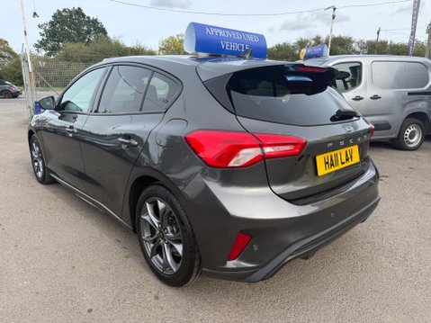 Ford Focus 1.0T EcoBoost ST-Line Euro 6 (s/s) 5dr 12