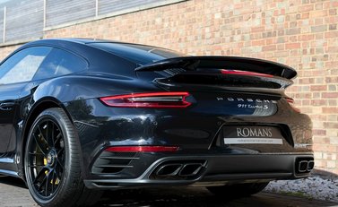 Porsche 911 (991.2) Turbo S 24