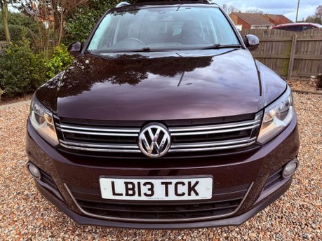 Volkswagen Tiguan 2.0 TDI BlueMotion Tech SE DSG 4WD Euro 5 (s/s) 5dr 8