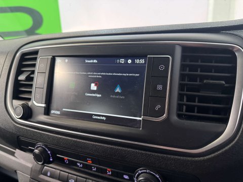 Vauxhall Vivaro 1.5 Vivaro F2900 Dynamic S/S 26