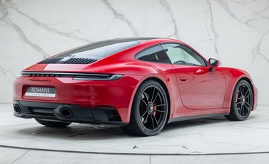 Porsche 911 Carrera 4 GTS (992) 6