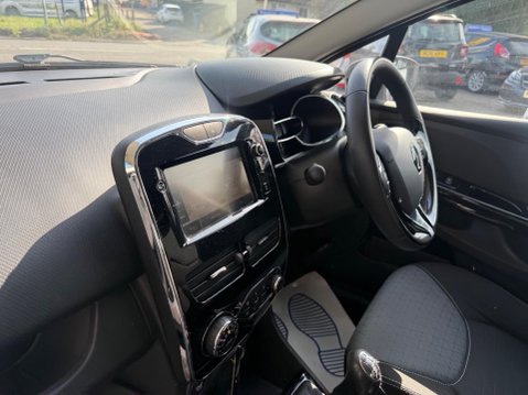 Renault Clio 1.5 dCi Dynamique S MediaNav Euro 5 (s/s) 5dr 14
