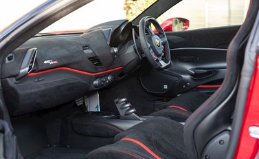 Ferrari 488 Pista 14