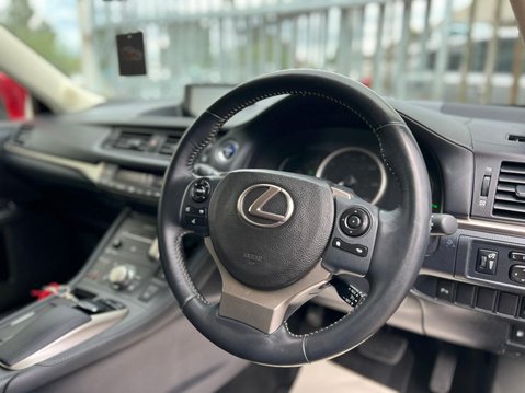 Lexus CT 200H LUXURY 31