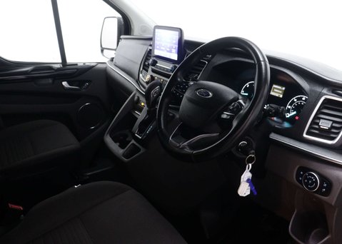 Ford Tourneo Custom 2.0 Tourneo Custom 320 Titanium EcoBlue Auto L2 4dr 30