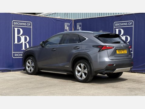 Lexus NX 2.5 300h Premier SUV 5dr Petrol Hybrid E-CVT 4WD Euro 6 (s/s) (197 ps) 7