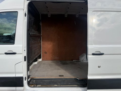 Volkswagen Crafter 2.0 TDI CR35 Trendline FWD MWB Euro 6 (s/s) 5dr 17