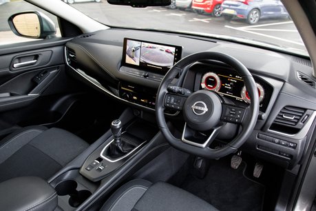 Nissan Qashqai DIG-T N-CONNECTA MHEV