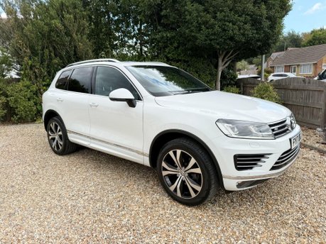 Volkswagen Touareg 3.0 TDI V6 BlueMotion Tech R-Line Tiptronic 4WD Euro 6 (s/s) 5dr 4