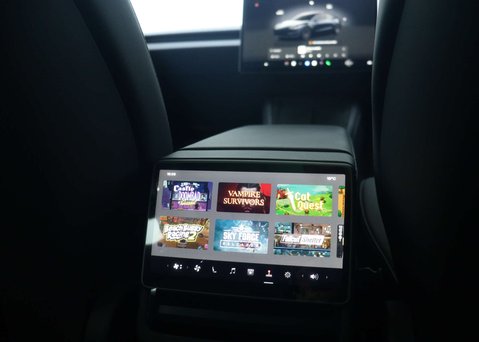 Tesla Model 3 (Dual Motor) Long Range Saloon 4dr Electric Auto 4WDE (306 ps) 21