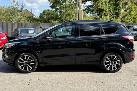 Ford Kuga ST-LINE TDCI - FULL SERVICE HISTORY WITH 9 STAMPS! - NEW MOT 9