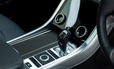 Land Rover Range Rover Sport 5.0 SVR Carbon Edition 21