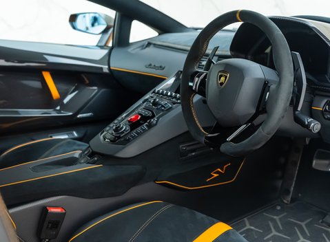 Lamborghini Aventador SV LP 750-4 15