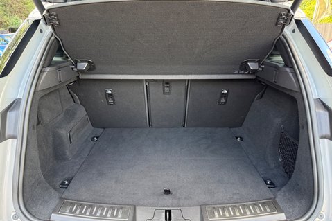 Land Rover Range Rover Evoque AUTOBIOGRAPHY MHEV - VAT Q -ONE OWNER -SLIDING PAN ROOF -PEARL SILVER 23