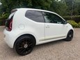 Volkswagen Up 1.0 Street up! Euro 6 3dr 9