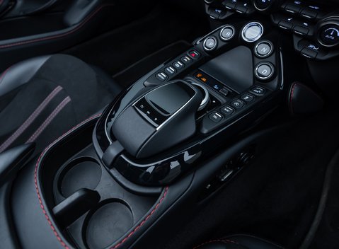 Aston Martin V8 Vantage ROADSTER 27