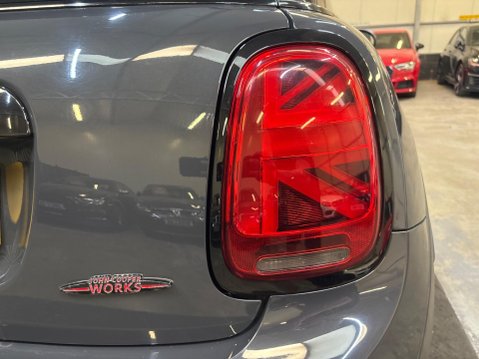 Mini Hatch 2.0 John Cooper Works Euro 6 (s/s) 3dr 35