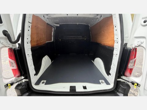 Peugeot Partner BLUEHDI PROFESSIONAL PREMIUM L1 32