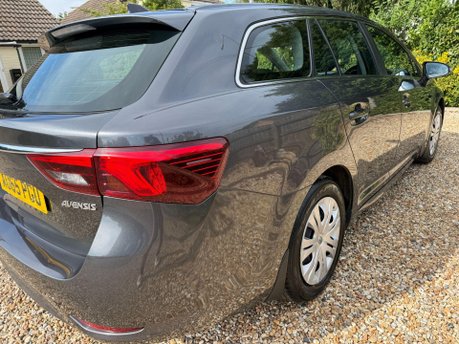 Toyota Avensis 1.6 D-4D Active Touring Sports Euro 6 (s/s) 5dr 8