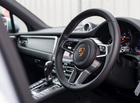 Porsche Macan GTS 11