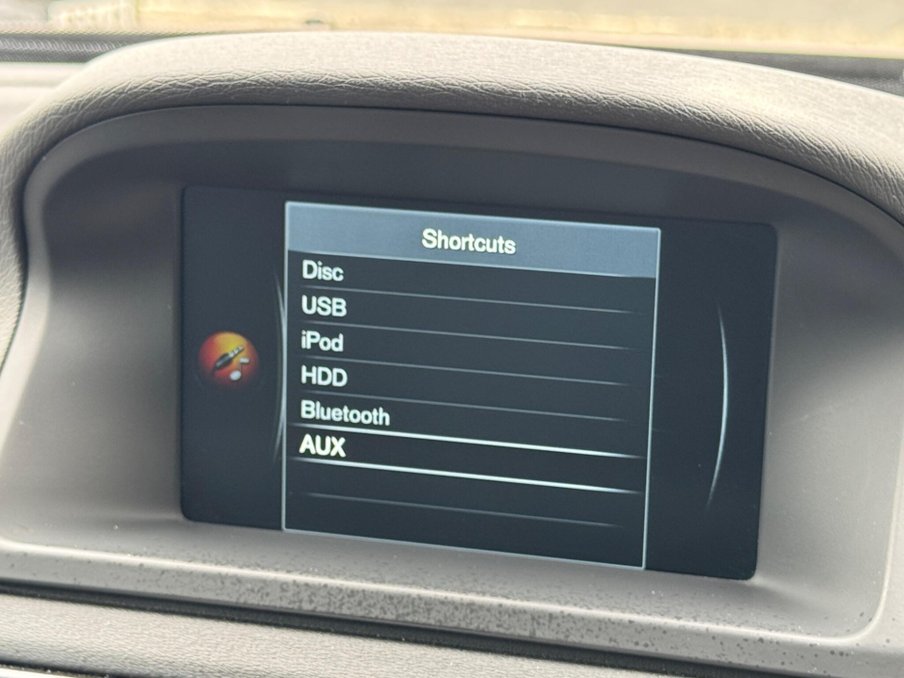 2015 Volvo V70 — image 18