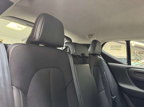 Volvo XC40 2.0 XC40 Momentum D3 5dr 61