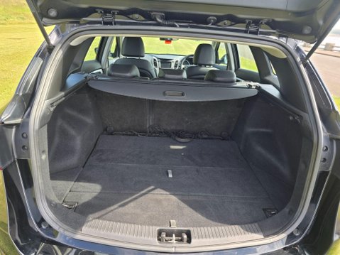 Hyundai i30 1.6 CRDi Blue Drive Premium Tourer DCT Euro 6 (s/s) 5dr 36