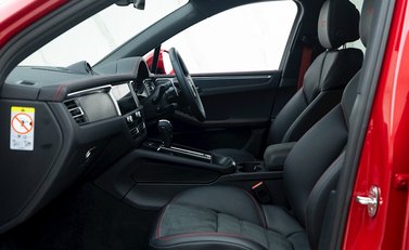 Porsche Macan GTS 14