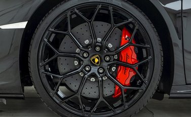 Lamborghini Huracan LP640-4 EVO 23